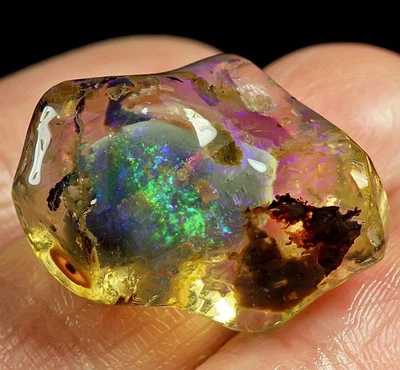 Pepita de ópalo de cristal pulido africano de 22,5 quilates tallada faceta áspera YWC794 Foto 1 de 3