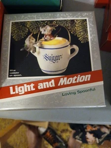 1989 Hallmark Keepsake Magic Christmas Ornament Light & Motion "Loving Spoonful" - Bild 1 von 2