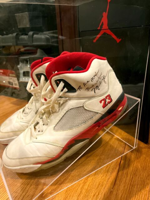 Autographed Chicago Bulls Michael Jordan Fanatics Authentic Upper Deck  Jordan 11 Shoes