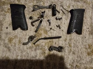 RUGER P85 REPAIR Spare Parts 9mm - Picture 1 of 1