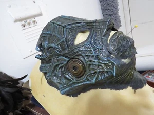 Aquaman nicht sicher aus einem Film Requisitenhaus MONSTER MASK 2 - Bild 1 von 17
