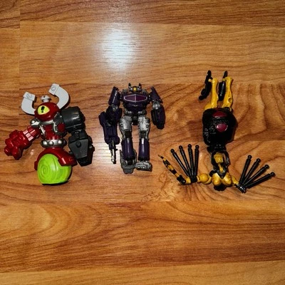 Transformers Blackarachnia Figure Only WFC Kingdom Deluxe Class + 2 Other Toys - Image 1 of 4