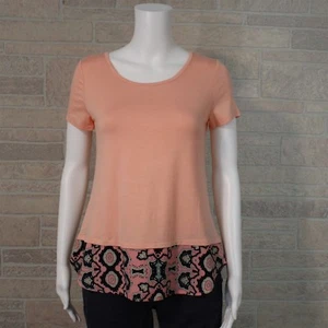 Top camicia Gilli Misses SMALL rosa corallo blu navy paisley contrasto orlo alto basso SS - Foto 1 di 9