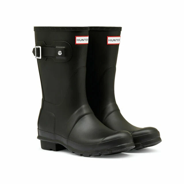 Hunter Original Short Rain Boots for Women, Size 6 - Black