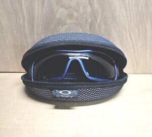 Oakley Oil Rig Blue With Black Lenses Sunglasses With Case Very Good Condition. 