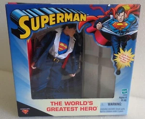 NEW 2000 HASBRO SUPERMAN THE WORLDS GREATEST HERO ACTION FIGURE CLARK KENT 70775 - Picture 1 of 3