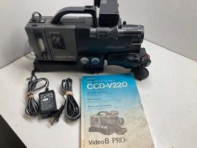 Sony Video 8 Pro Camera Recorder CCD-V220 (No Batteries) - Image 1 of 4