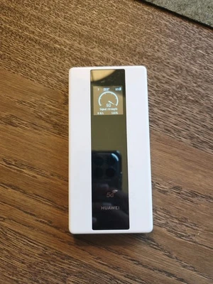 Huawei E6878-370 5G Router, CAT 19, Portable Mobile Wi-Fi Pro, 1.65Gbps - Image 1 of 4