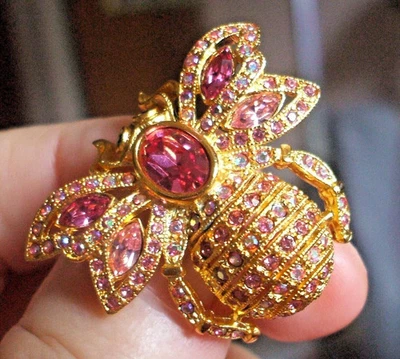 Queen Bee Brooch Pin 3.5 Ct Oval Cut Simulated Sapphire 14K Yellow Gold Plated - Image 1 of 4