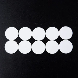 10ct Blanks NTAG215 NFC etichette plastica chip moneta gettone forma rotonda - Foto 1 di 2
