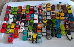 Hotwheels Car Lot Vintage And Modern - Picture 1 of 24