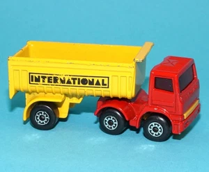 MATCHBOX SUPERFAST #30 ARTIC TRUCK INTERNATIONAL 1983 LESNEY PROD & CO LTD - Picture 1 of 5