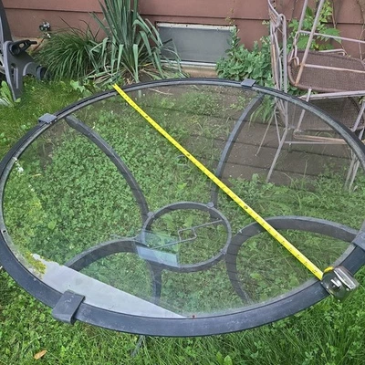 Mesa redonda de acero para muebles de comedor de patio de vidrio negra Foto 1 de 4