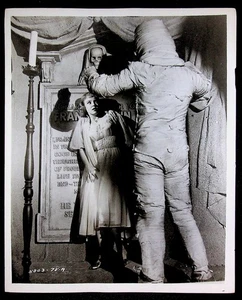 Frankenstein 1970 (1958) Original 8x10 Promo Photo - Monster attacking Jana Lund - Picture 1 of 2