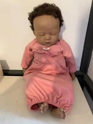 Muñeca Ashton Drake Edición Firma Marissa May Vestido Rosa Dormir Cabello Marrón AA Foto 1 de 4