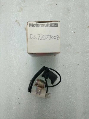 Condensador de encendido D67Z-12300-B Motorcraft Ford Courier Mazda B1800 Mazda GLC Foto 1 de 4