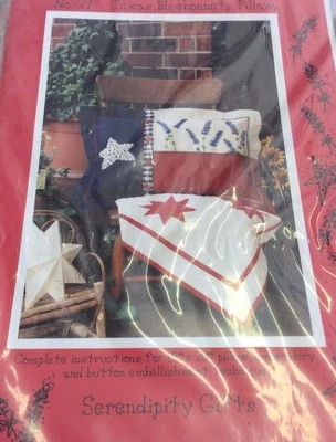 TEXAS BLUEBONNETS PILLOW PATTERN #SDG-29 BY SERENDIPITY      - Image 1 of 4