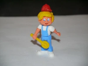 KINDER SURPRISE FIGURINE MONTABLE GARCON BANJO - Imagen 1 de 2