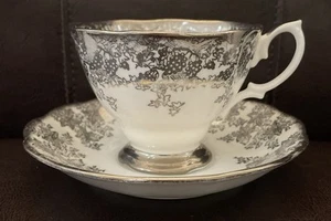 Vintage Royal Albert Platin Design und Besatz Teetasse & Untertasse England - Bild 1 von 4