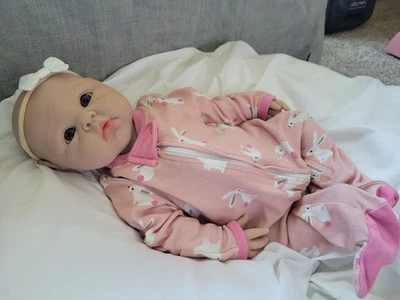 MUÑECA REBORN IVITA NIÑA 19" SILICONA Foto 1 de 2