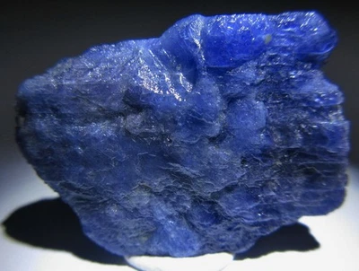 Cristal de zafiro azul áspero de Madagascar. 54,50 Crt Foto 1 de 4