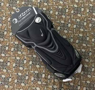 Rodilleras ajustables de paintball con núcleo de tinte pequeñas Foto 1 de 2