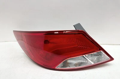 Conjunto de lámpara de luz LED trasera para maletero trasero OEM para HYUNDAI 2011-2017 Verna Accent Foto 1 de 4