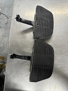 2001 Harley Davidson FLHT Passenger Floorboards with Mounts USED Pair - Picture 1 of 13