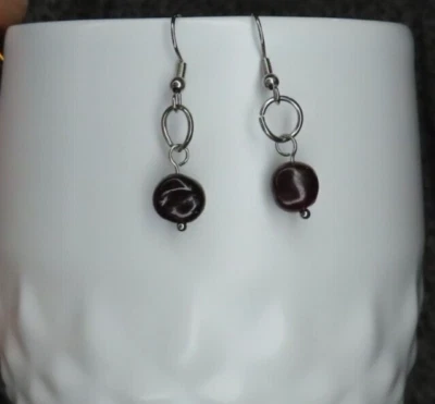 Pendientes colgantes granate rojo marrón cuentas irregulares tono plata natural enero Foto 1 de 4