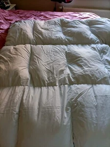 Zwei Federbetten einmal gebraucht und GEREINING  135 x 200 - Bild 1 von 2