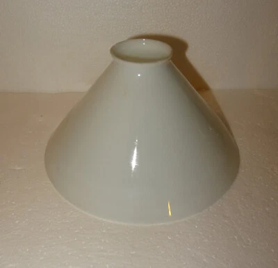 N° 1 ANCIEN PETIT GLOBE EN OPALINE POUR LAMPE OU APPLIQUE PETROLE OU AUTRES - Photo 1/4