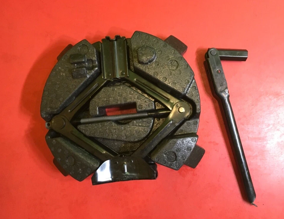 2013 2014 2015 2016 2017 2018 2019 FORD ESCAPE JACK AND LUG WRENCH  - Image 1 of 1