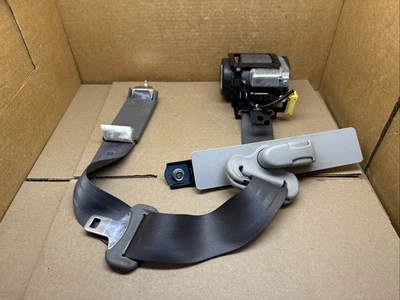 Retractor de cinturón de seguridad delantero derecho del lado del pasajero Honda CR-V CRV 2007-2011 Foto 1 de 4