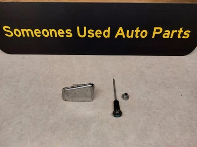 Dodge Charger Rallye 1974 cabezal de tablero luz interruptor perilla 73 74 manija de puerta 3508916 Foto 1 de 4