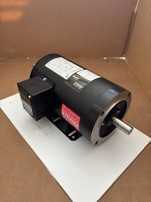Marathon AC Induction Motor Y536  Black Max 230/40V 3Ph 1Hp 143TC Frame - Image 1 of 4