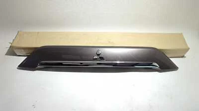 Nuevo OEM Mitsubishi Puerta Trasera Moldura 2007-2013 Outlander Marrón 5817A152YB Cromo Foto 1 de 4