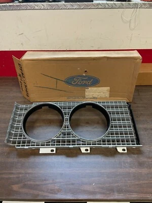 Ford LTD 1974 galaxie faro derecho bisel nuevo Ford 621 Foto 1 de 4