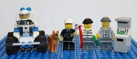 Lego City set #7279 Police Minifigure Collection 100% complete! 