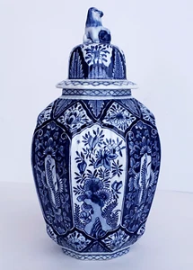 Antique DELFT BLUE & WHITE LIDDED VASE GINGER JAR - EXCELLENT - Picture 1 of 7