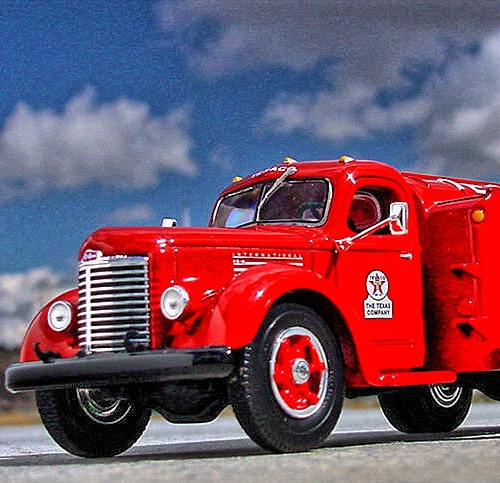 LAST NEW - TEXACO OIL TEXAMATIC 1949 International Gasoline Tanker - First Gear - Image 1 of 1