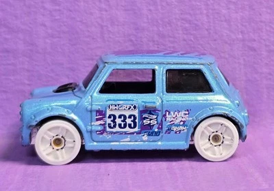 Литой автомобиль Hot Wheels Morris Mini синий 2014 Mattel HW City Works масштаб 1:64 02 - Изображение 1 из 4