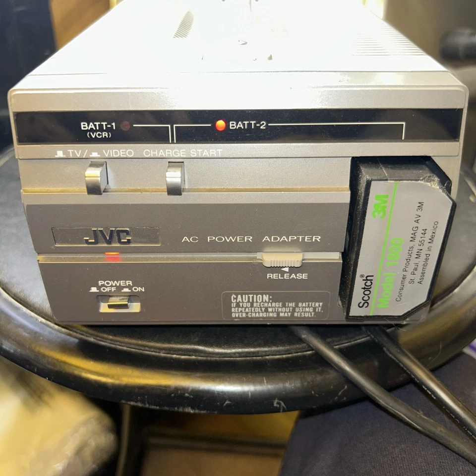 Cargador de batería adaptador de corriente alterna JVC AA-P22U 12 VDC 1,8 enciende ver fotos Foto 1 de 4