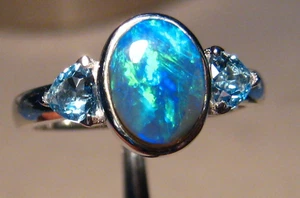 Black Opal & Topaz Ring     ,  4.2 grams of Solid  14k yellow Gold - Picture 1 of 9