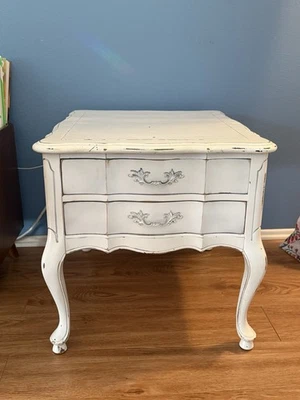 Mesita de noche vintage de madera maciza blanca Shabby Chic lateral para dormitorio profunda Foto 1 de 4