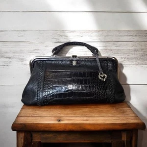 Bolso de cuero Brighton negro cocodrilo en relieve doctor asa superior corazón encanto - Imagen 1 de 18
