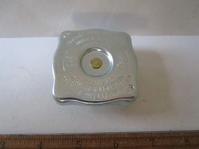 Крышка расширительного бака охлаждения Ferrari 308 328 GT4 Mondial V8 от оригинального производителя сделано в Италии - Изображение 1 из 2