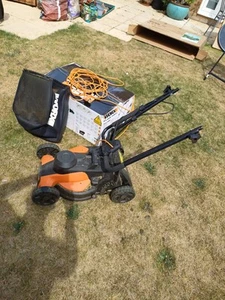 Worx Electric Lawnmower, 33cm, Used, in Good Working Order, with Grass Collector - Picture 1 of 14