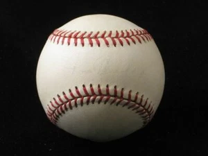 TOM HENKE Single Signed ONL Baseball w/ #35 Inscription 1992 Blue Jays Rangers - Picture 1 of 4