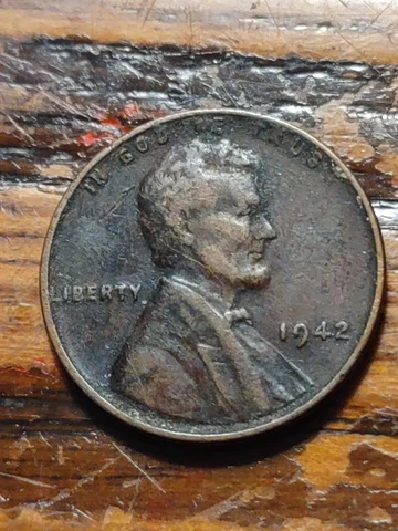 1942 Lincoln Wheat Penny *Rare* No Mint Mark, Circulated Cover