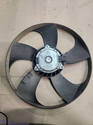 2015-2017 HYUNDAI SONATA 2.4L RADIATOR COOLING FAN and MOTOR OEM - Image 1 of 4
